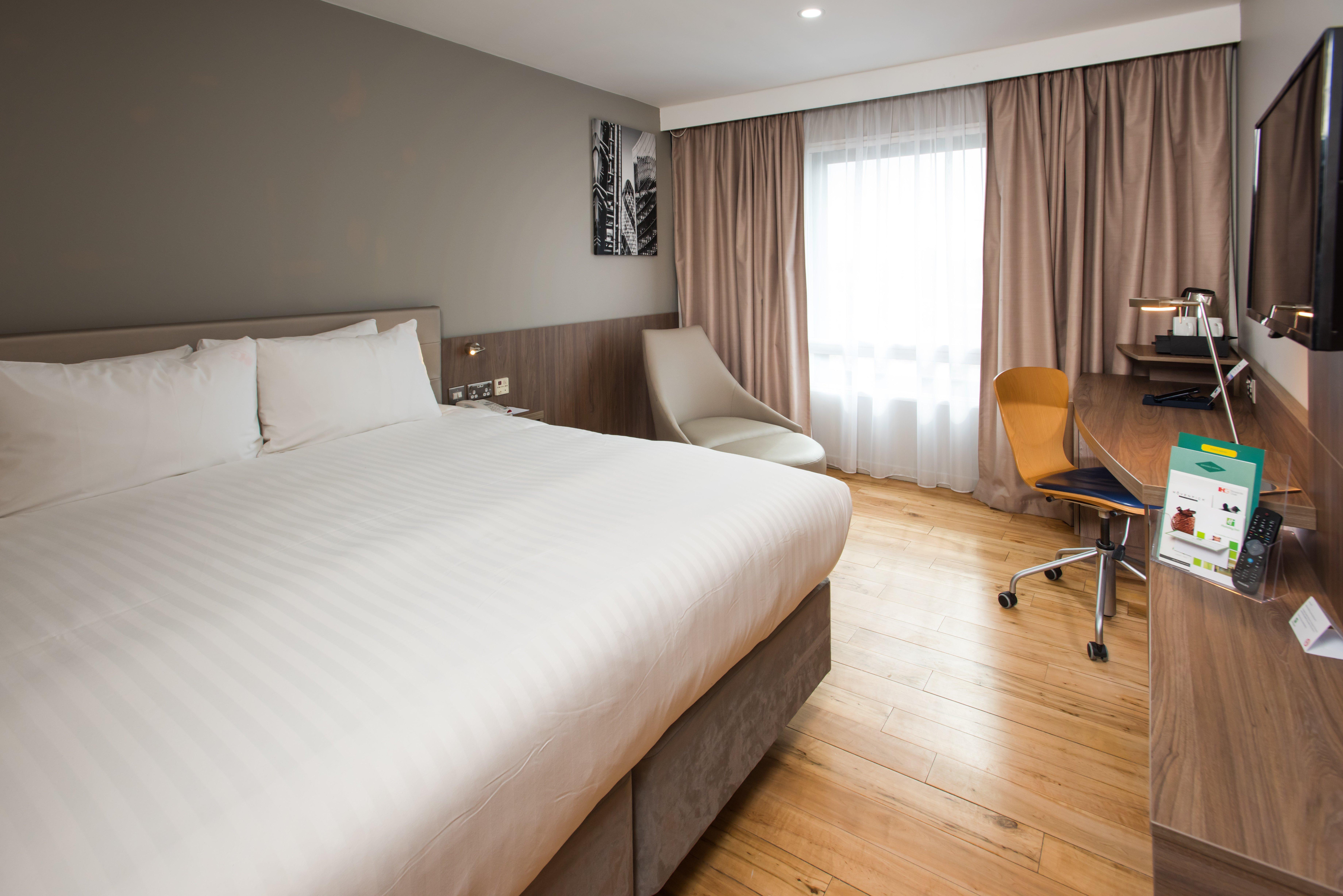 Holiday Inn London West By Ihg Buitenkant foto