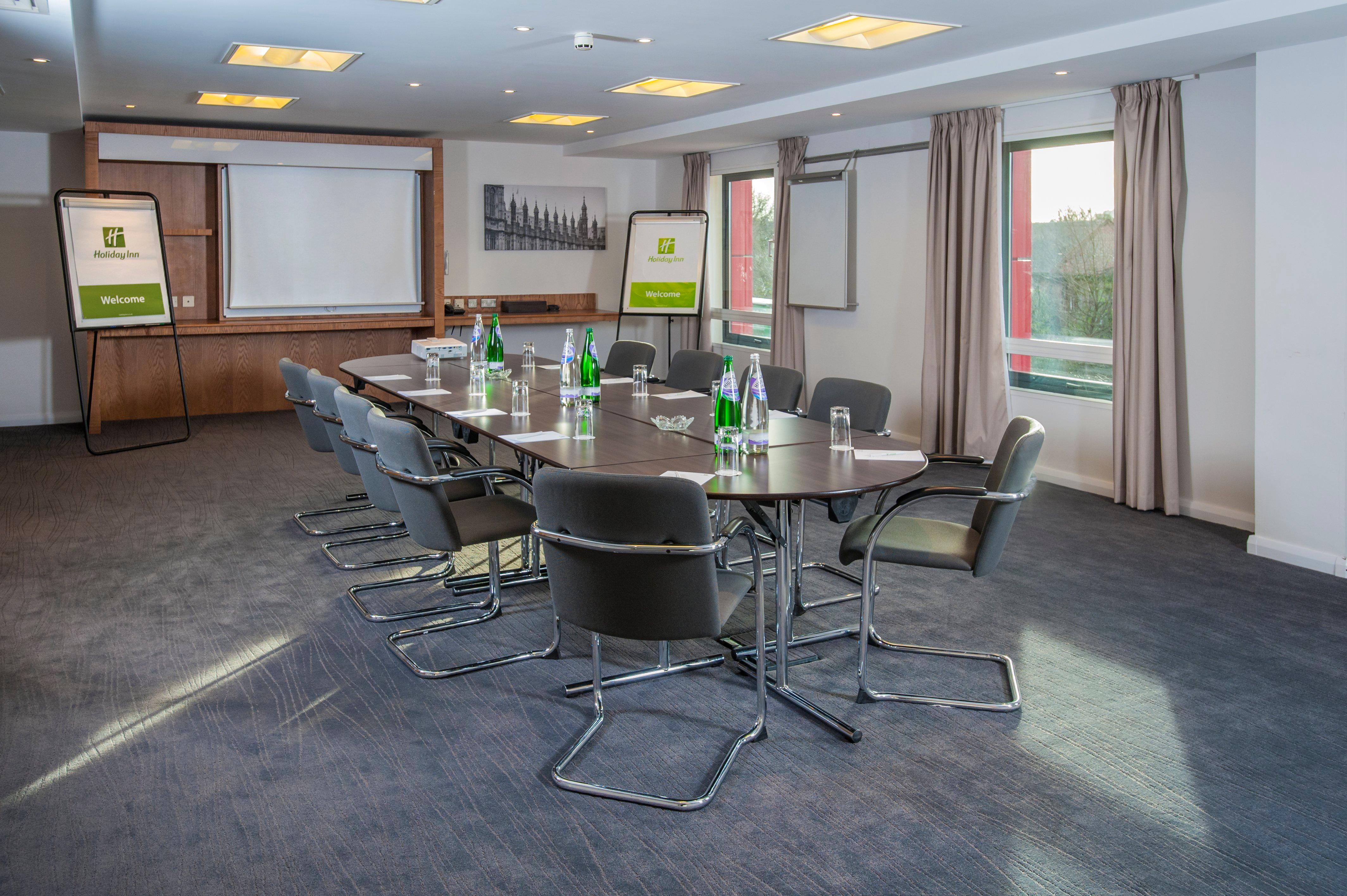 Holiday Inn London West By Ihg Buitenkant foto