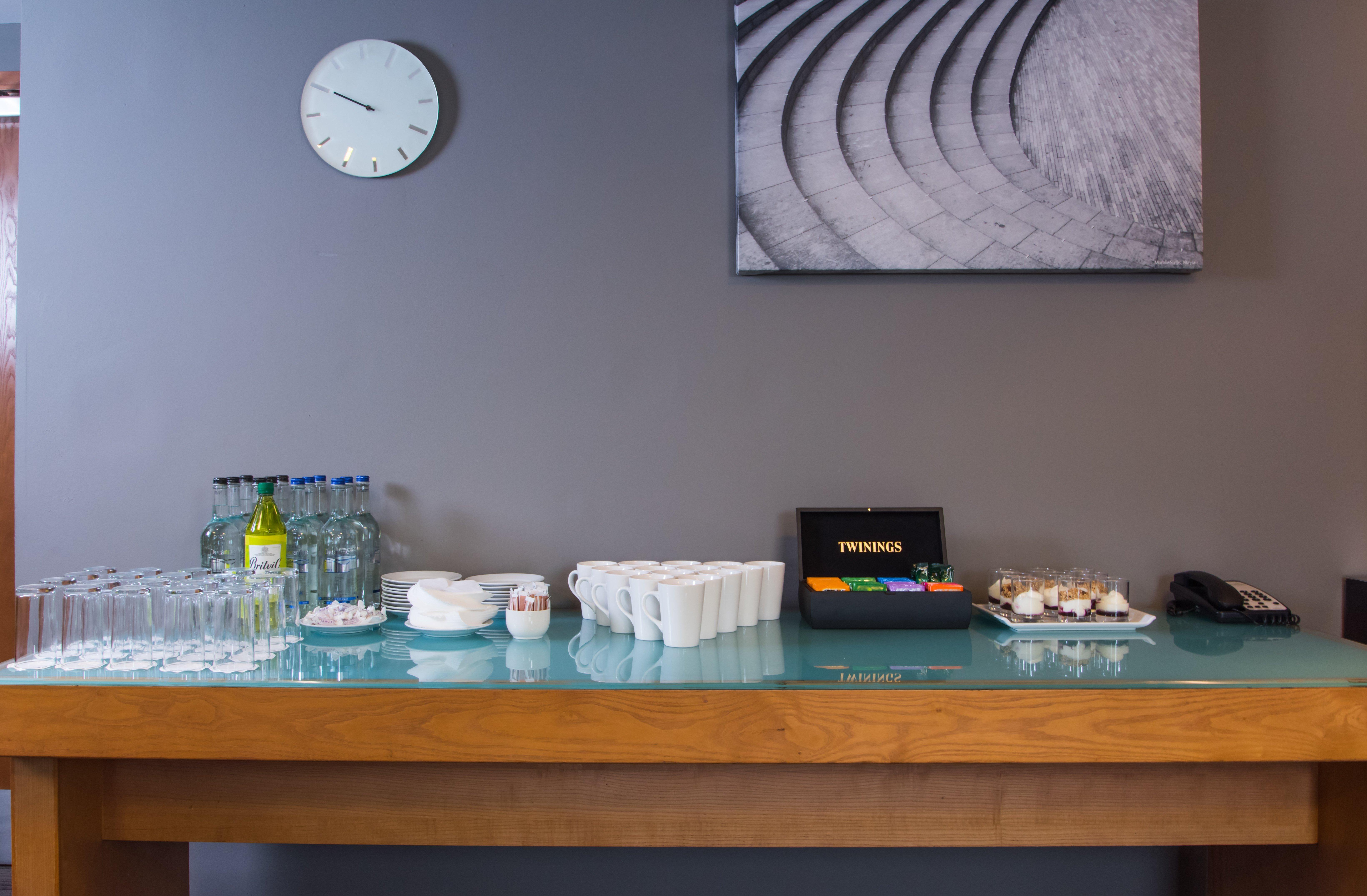 Holiday Inn London West By Ihg Buitenkant foto