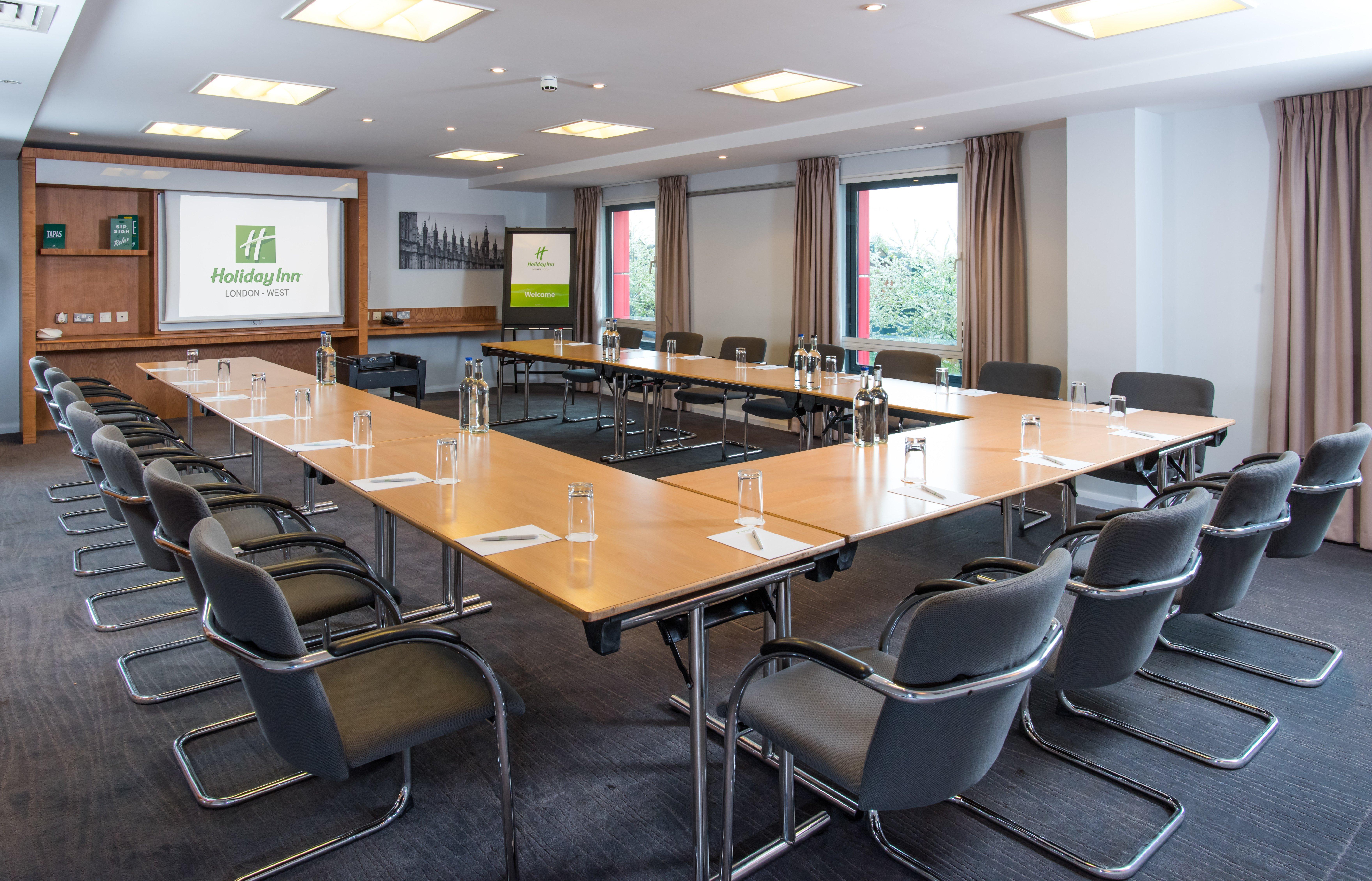 Holiday Inn London West By Ihg Buitenkant foto