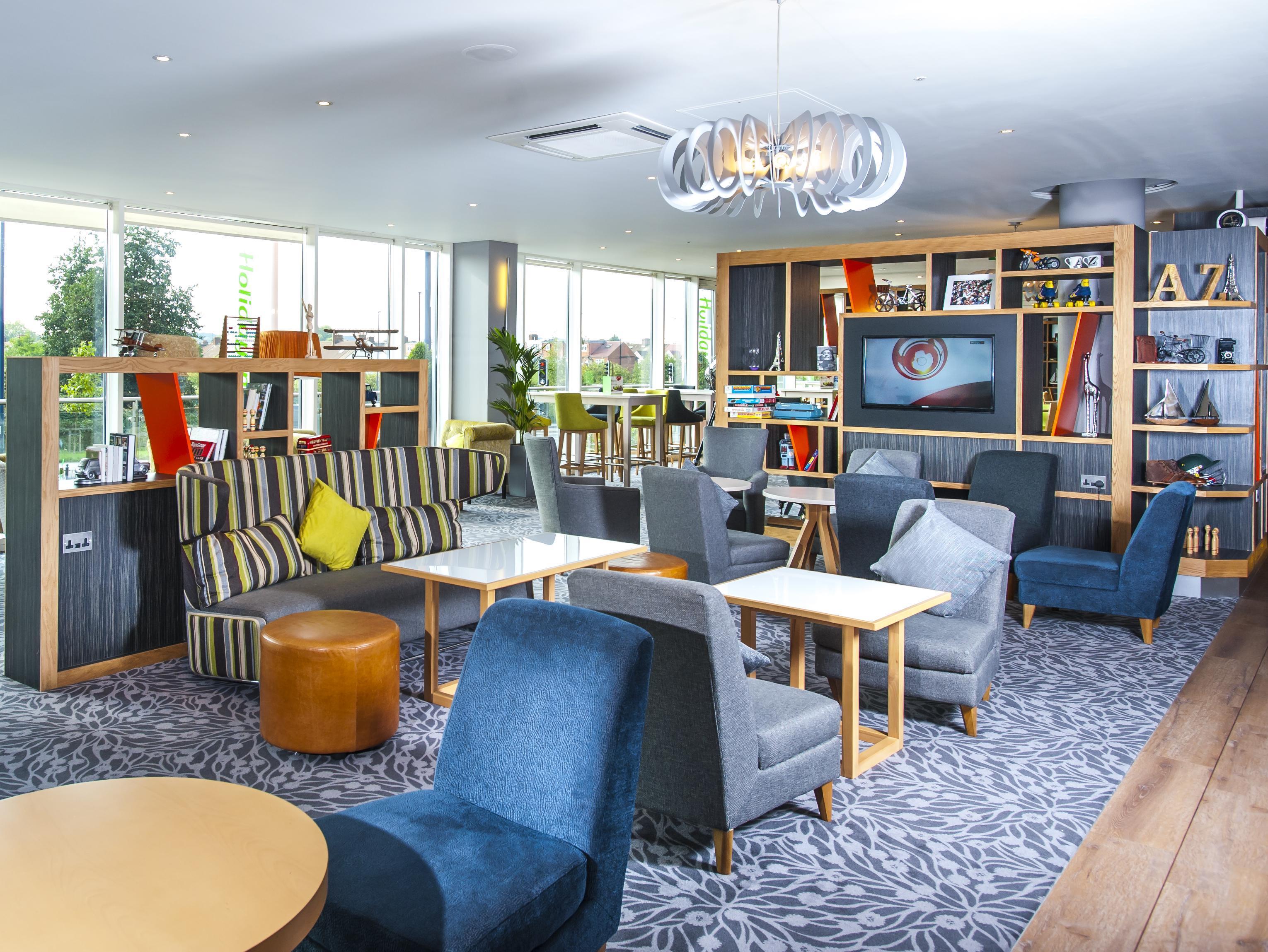 Holiday Inn London West By Ihg Buitenkant foto