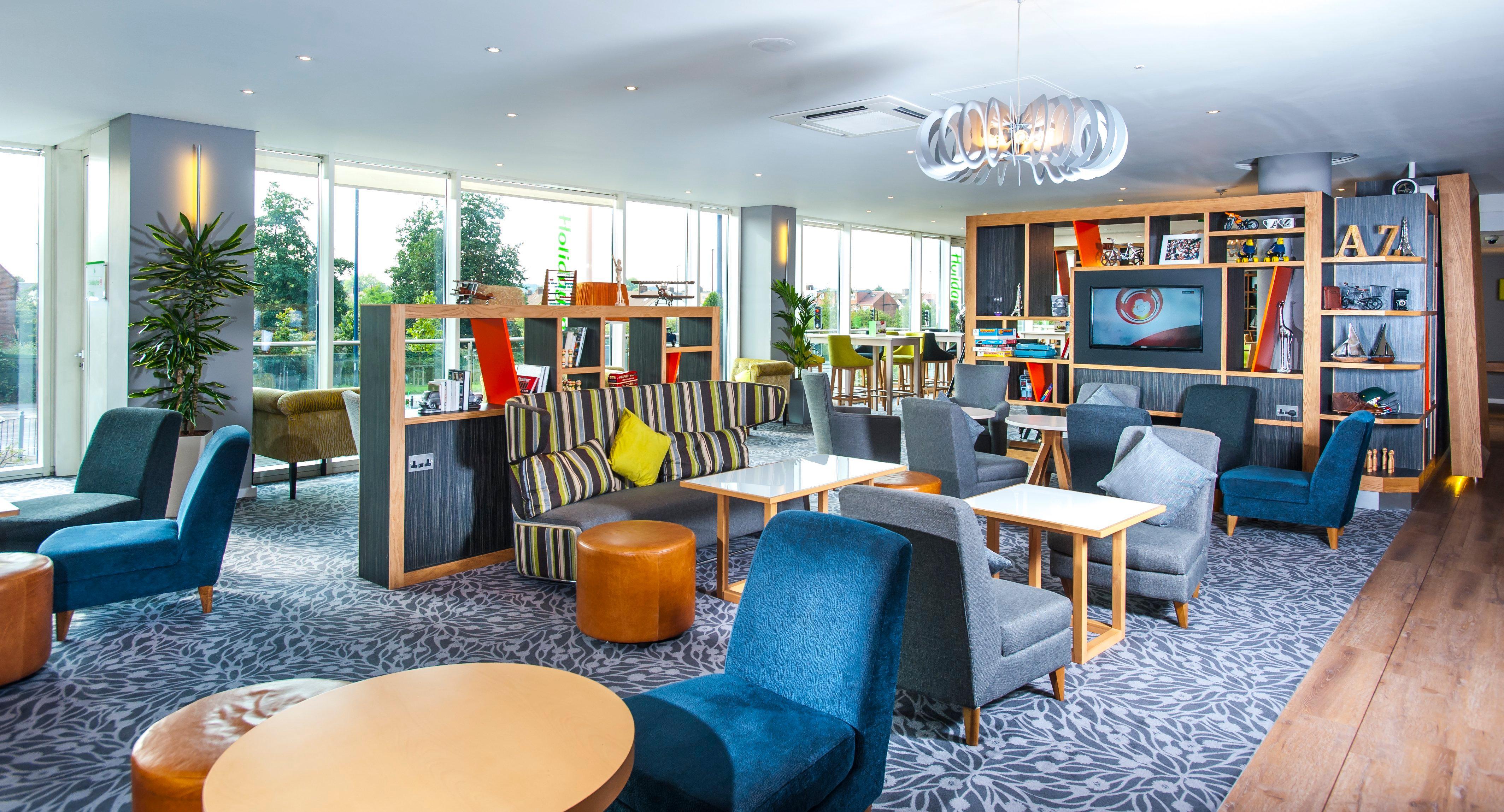 Holiday Inn London West By Ihg Buitenkant foto