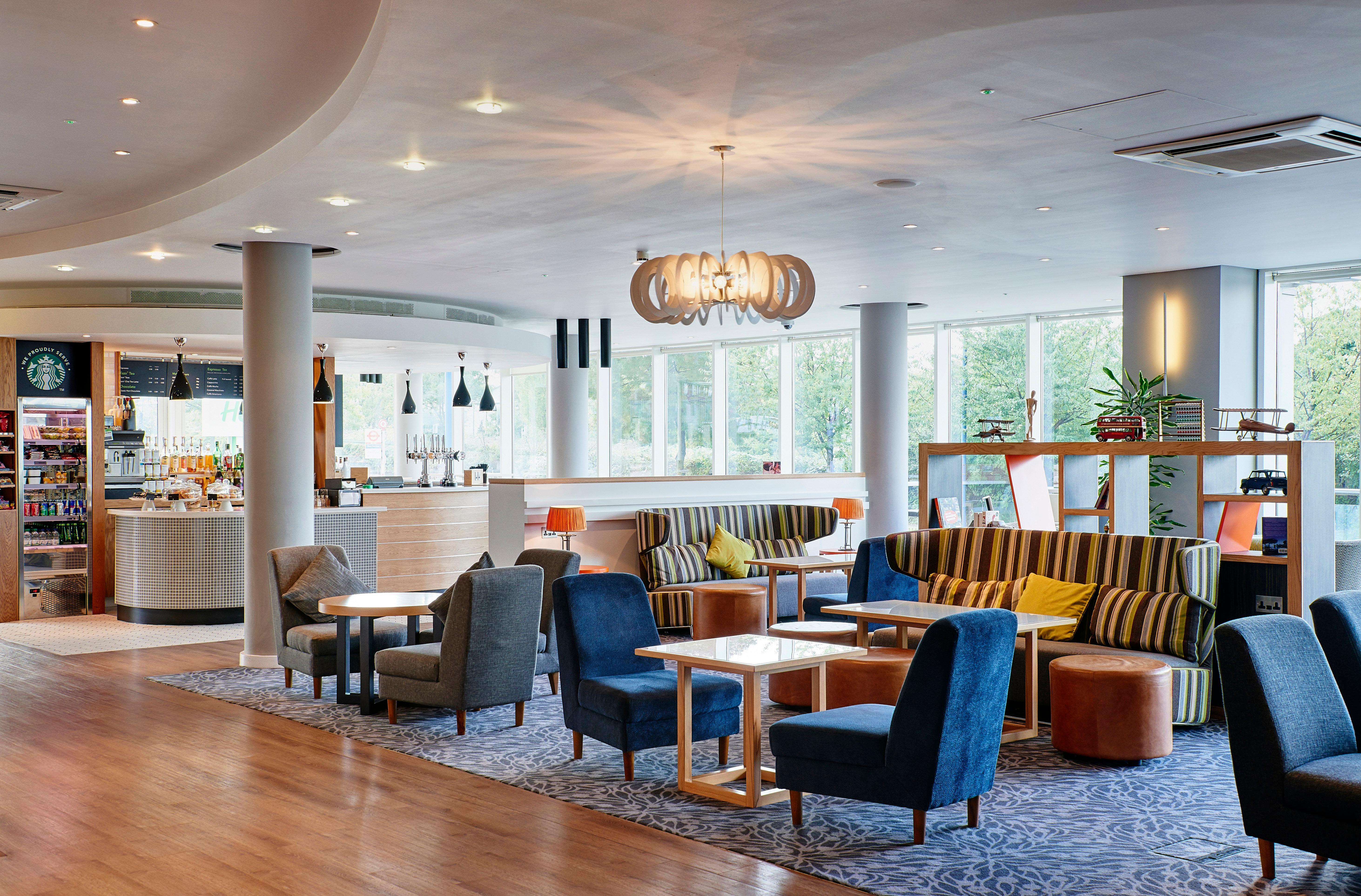 Holiday Inn London West By Ihg Buitenkant foto